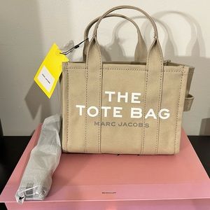 NWT Marc Jacobs The Tote Bag Small Beige